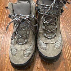 Columbia waterproof hiking boots (US 7)